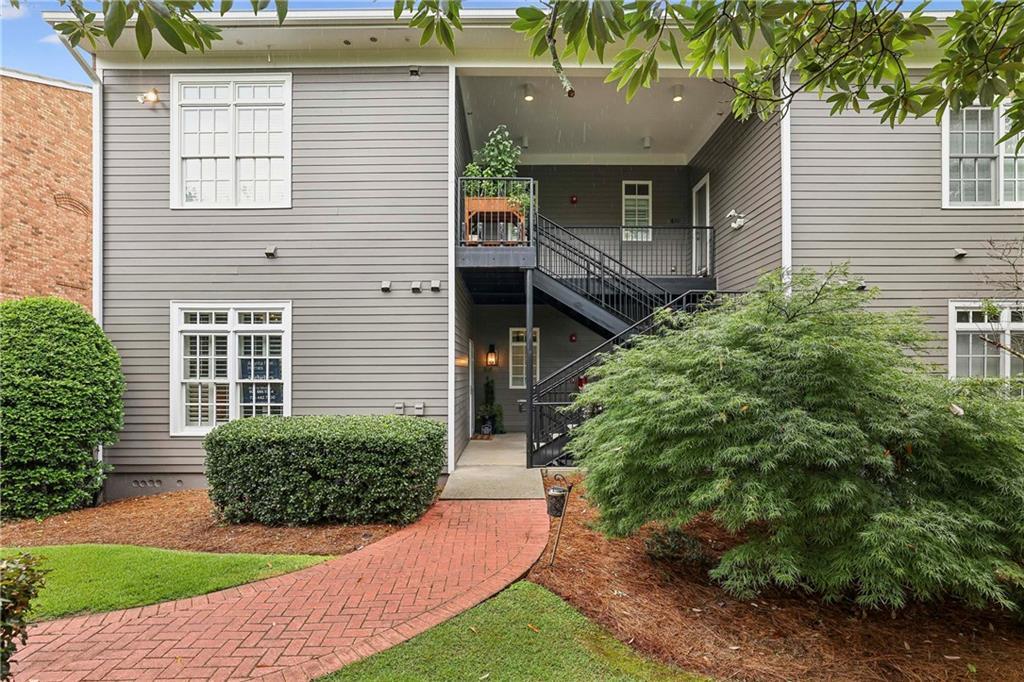 812 Creek View Ln., Roswell, GA 30075