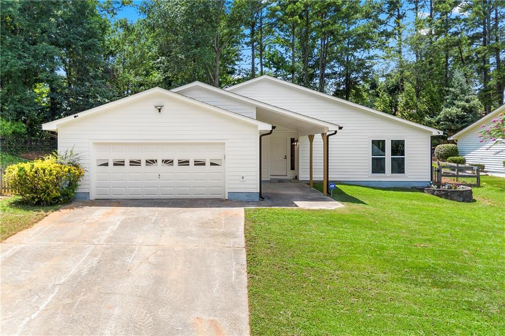 910 Lake Haven Ct., Roswell, GA 30076