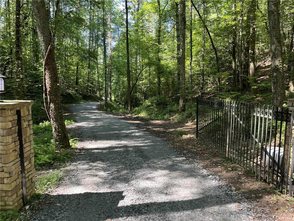 Rainmore Dr., Dahlonega, GA 30533