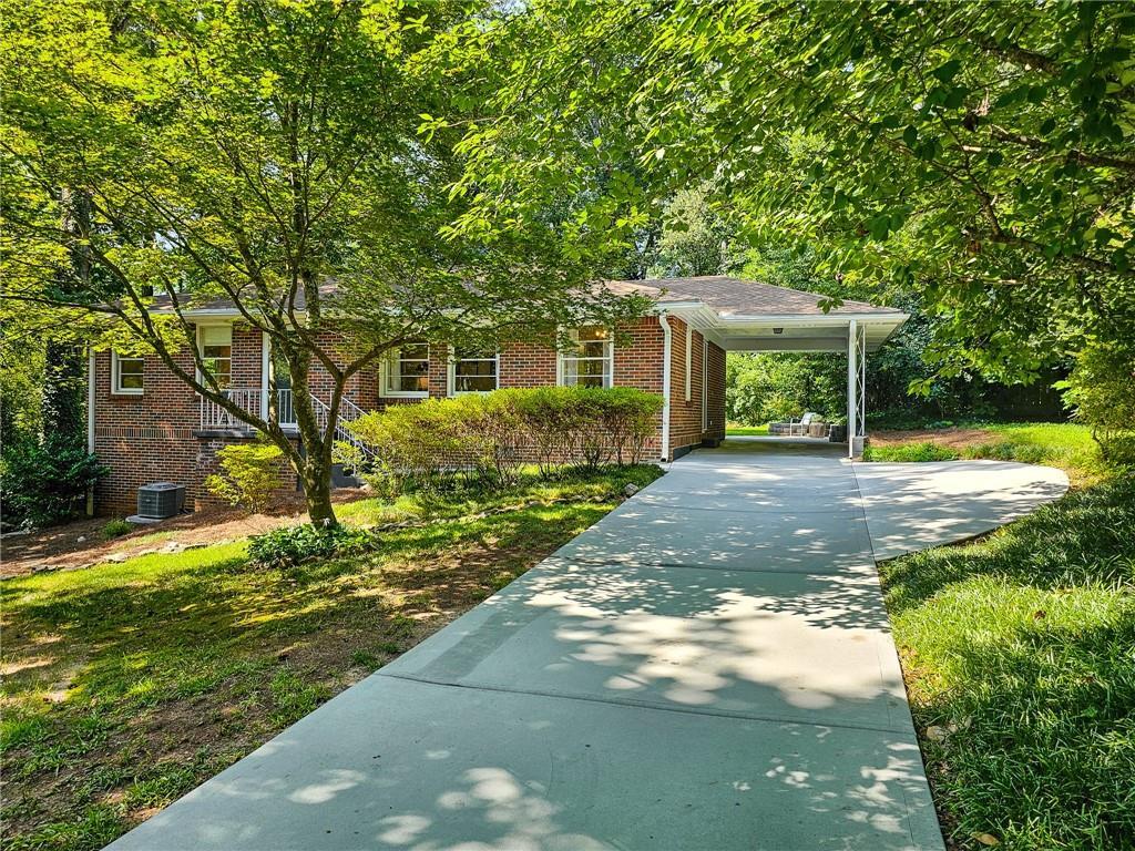 983 N Hills Dr., Decatur, GA 30033