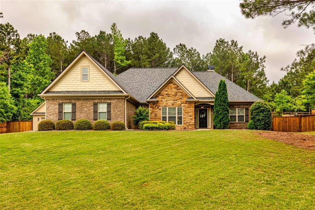 32 Meadow View Glen, Newnan, GA 30265
