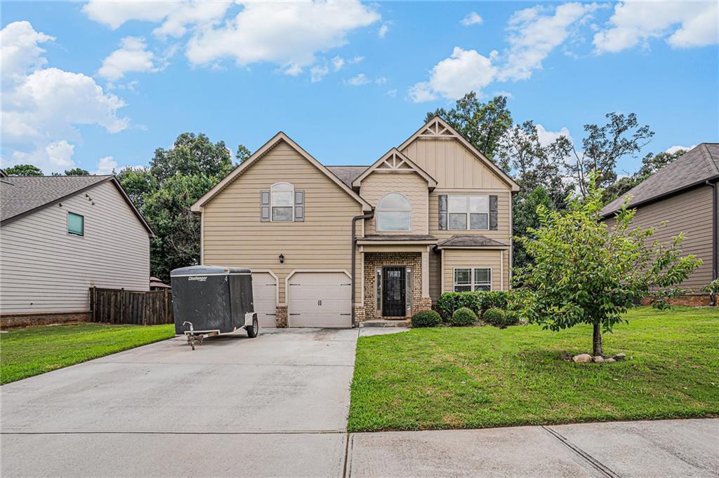 6870 Diamond Dr., Rex, GA 30273