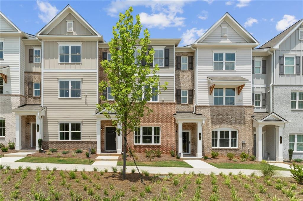 1979 Deco Dr., Kennesaw, GA 30144