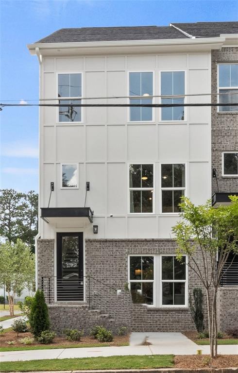 2571 Astaire Ct., Atlanta, GA 30318
