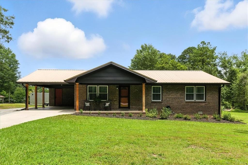 32 Tomahawk Dr., Cartersville, GA 30120