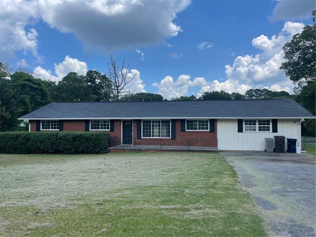 213 Meadow Ln., Cartersville, GA 30120