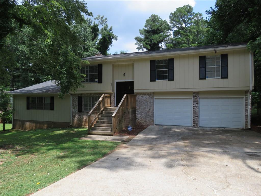 467 Pineburr Ln., Stone Mountain, GA 30087