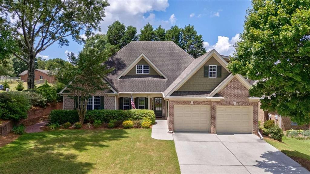 2661 White Rose Dr., Loganville, GA 30052