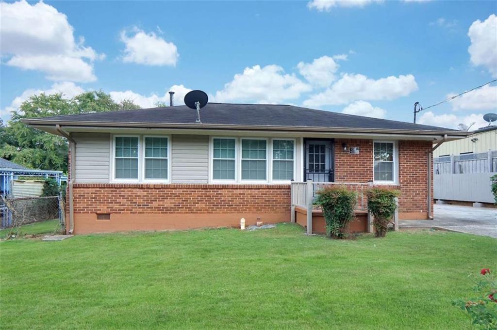 1083 Grace Dr., Forest Park, GA 30297