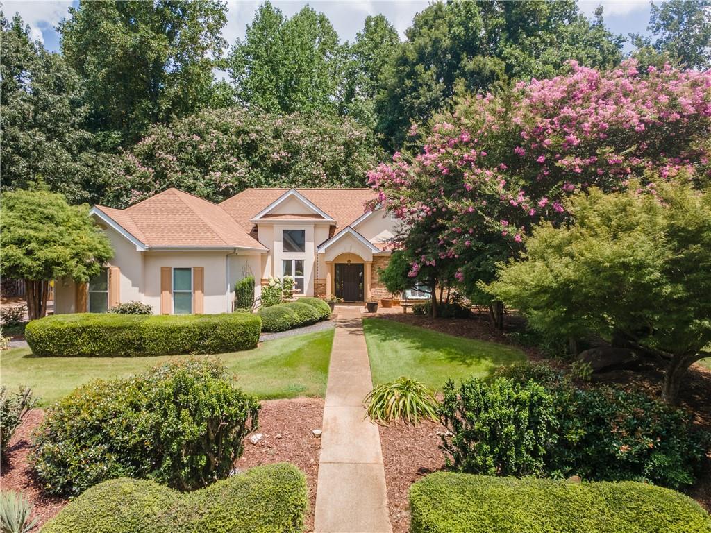 5404 Three Lakes Ct., Flowery Branch, GA 30542