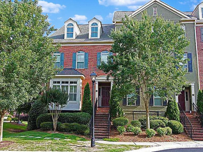 214 NW Le Gran Cove, Atlanta, GA 30328