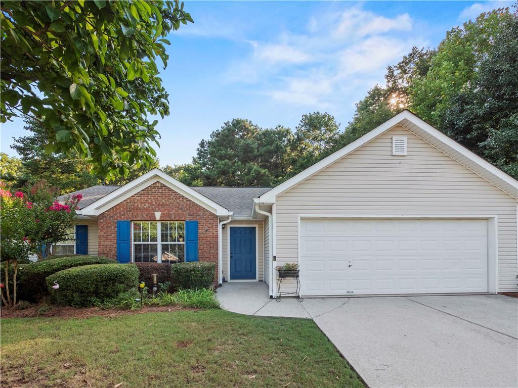 6302 Huntcliff Dr., Flowery Branch, GA 30542