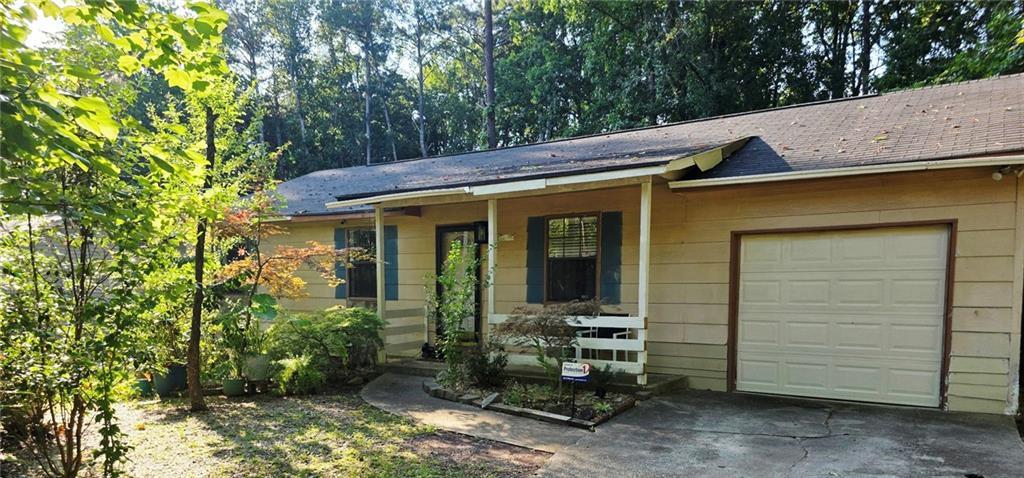 1494 Iron Gate Blvd., Jonesboro, GA 30238
