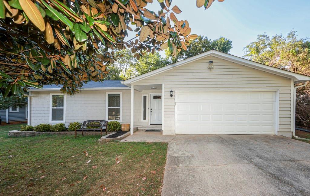 10190 Old Woodland Entry Trace, Alpharetta, GA 30022