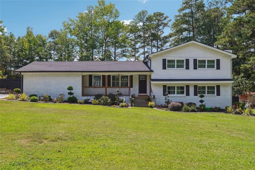 8465 Timberlane Dr., Douglasville, GA 30134