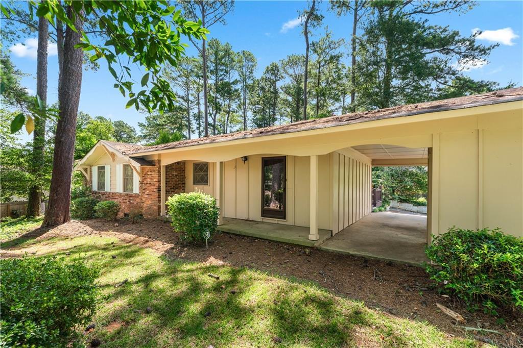 2255 Meadowvale Dr., Atlanta, GA 30345