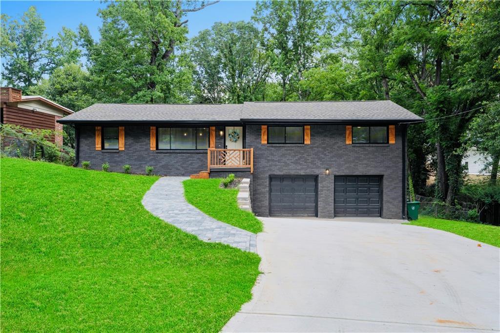 3944 W Hilda Cir., Decatur, GA 30035