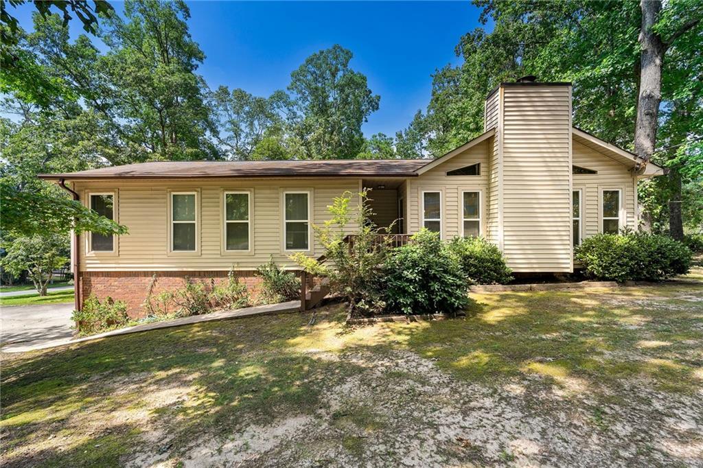 6650 Valley Hill Dr., Mableton, GA 30126
