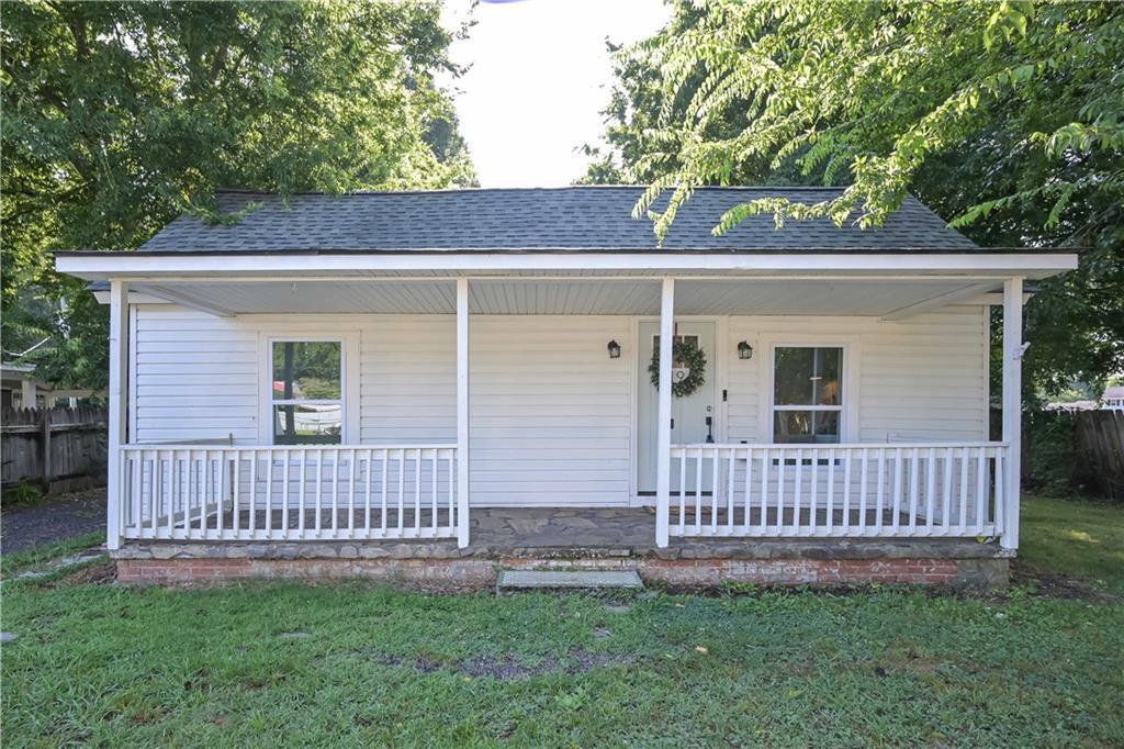 19 Walnut St., Aragon, GA 30104