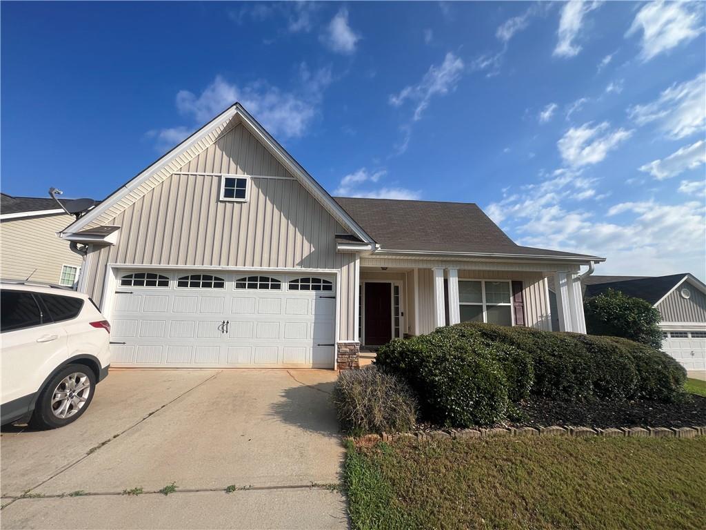 129 Colonial Ct., Jefferson, GA 30549