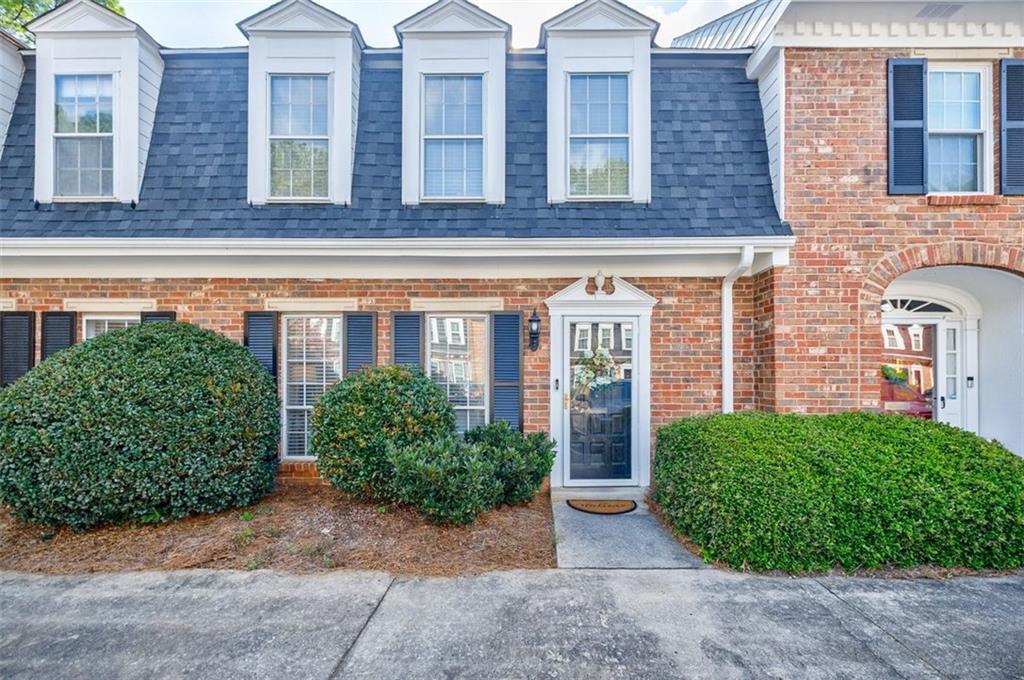 12 Palace Green Pl., Atlanta, GA 30318