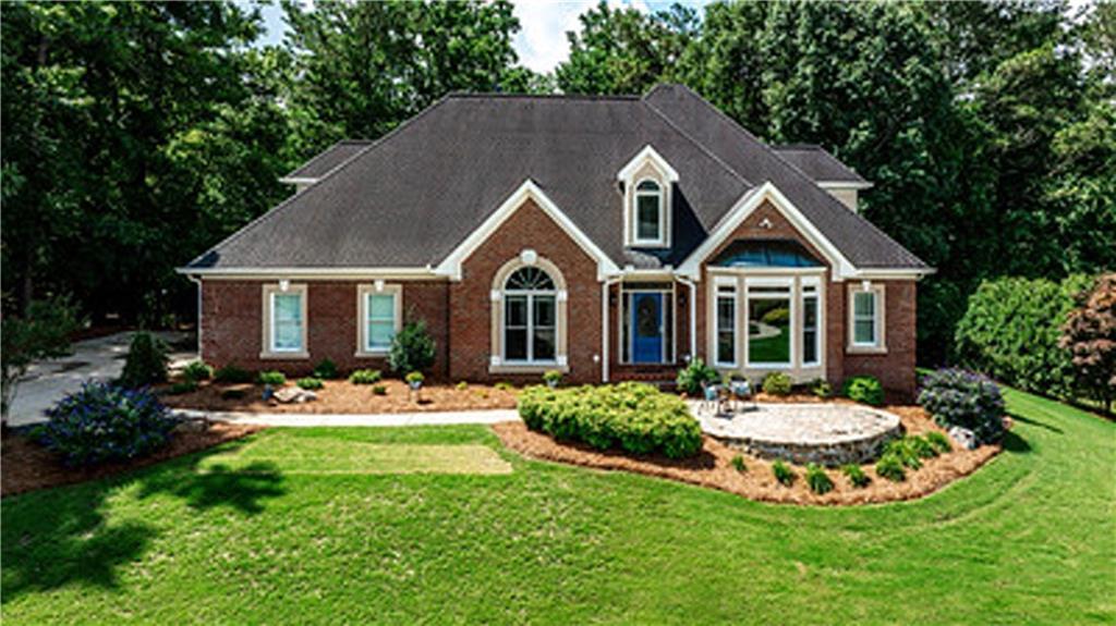 215 Settindown Ct., Roswell, GA 30075