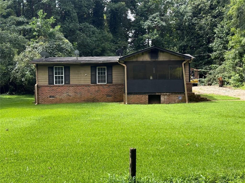 3501 Mosley Rd., Ellenwood, GA 30294