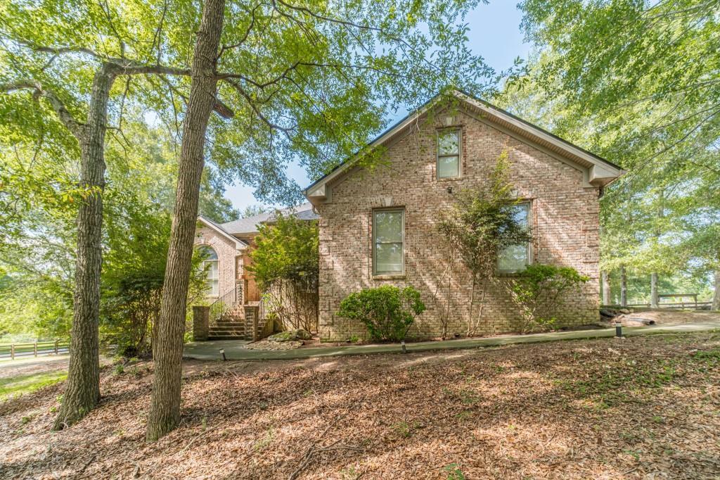 2577 Johnson Rd., Loganville, GA 30052