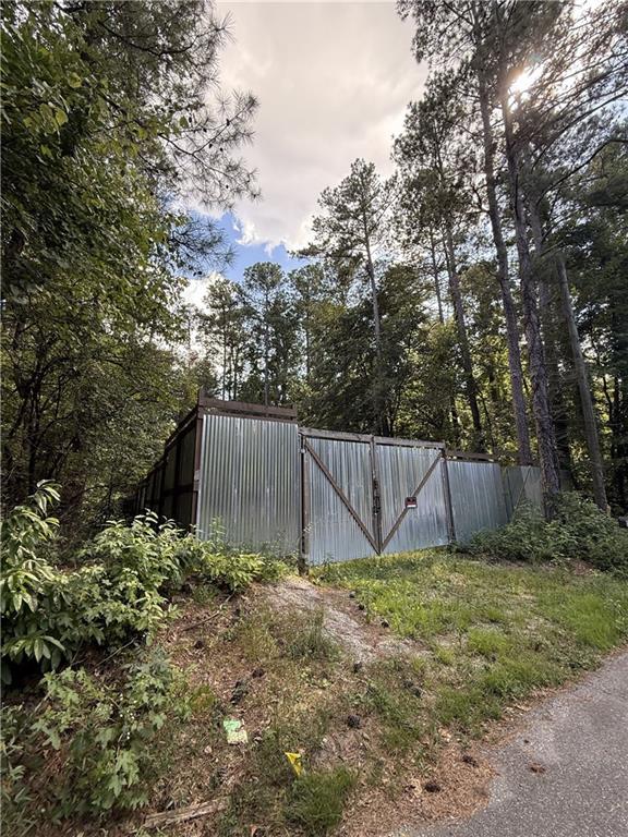 164 Oak Beach Dr., Acworth, GA 30101