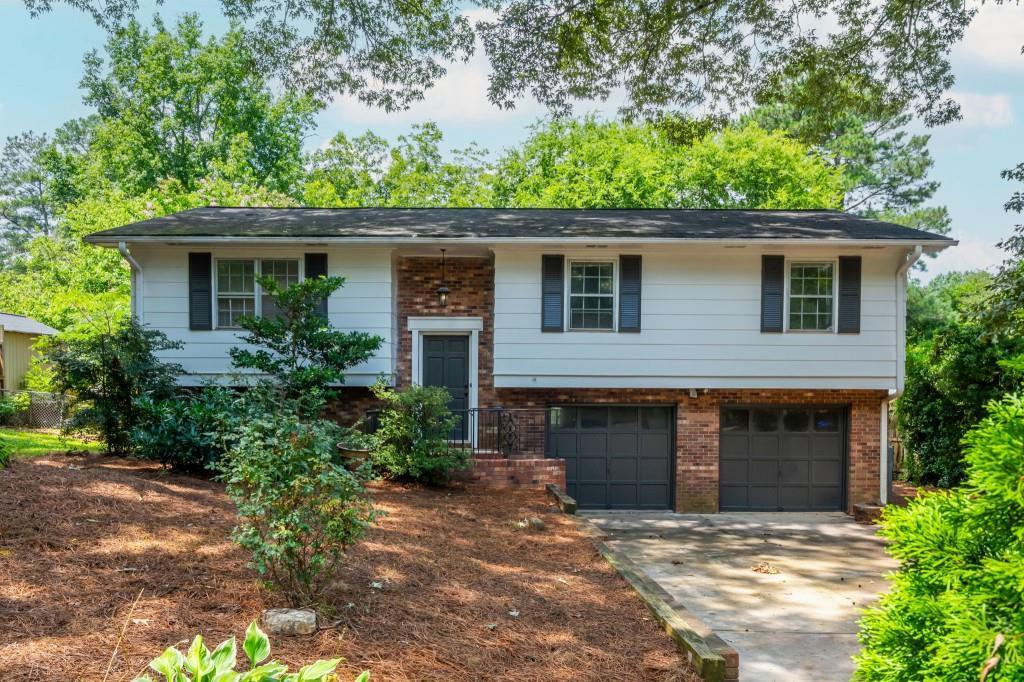 1052 Rabun Dr., Lilburn, GA 30047