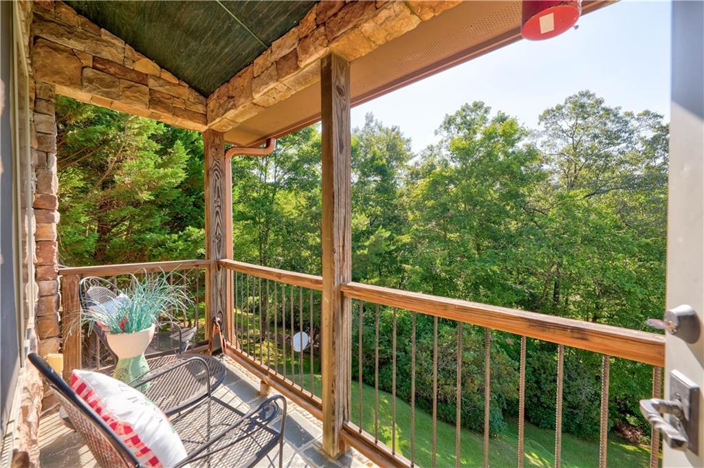 325 Weoka Ct., Ellijay, GA 30540