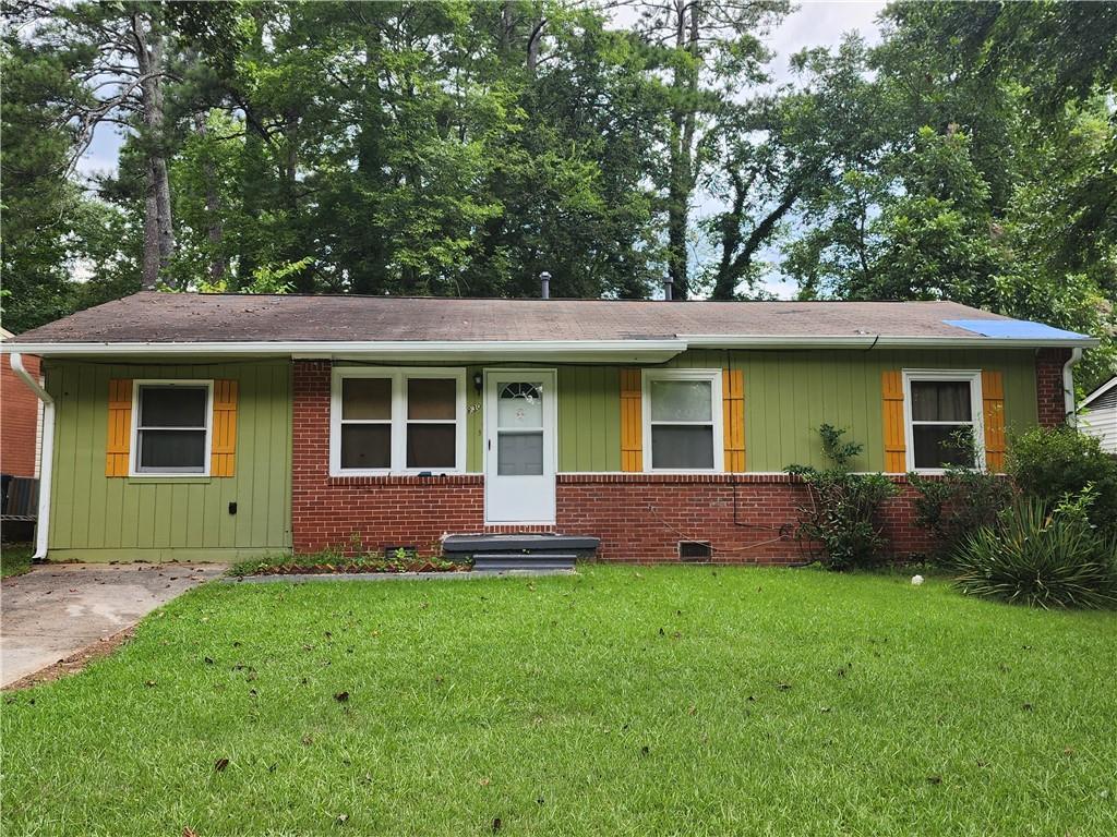 830 Sandy Creek Dr., Atlanta, GA 30331