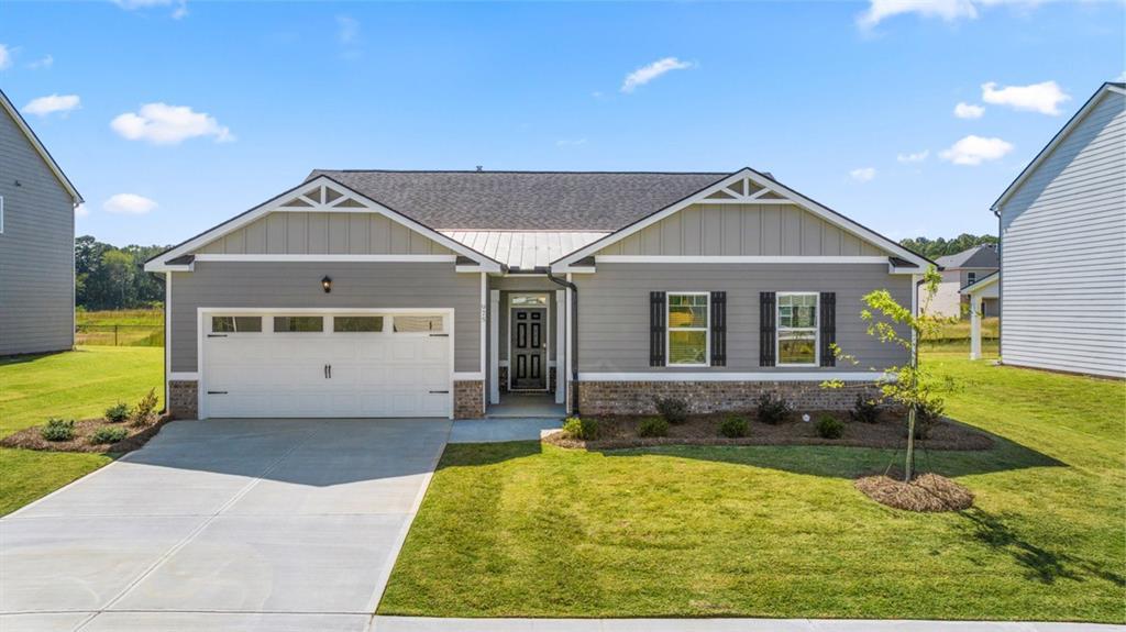 198 Daurian Dr., Statham, GA 30666