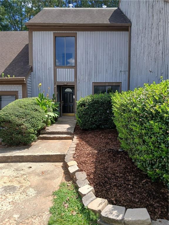 4 Willowick Dr., Stonecrest, GA 30038