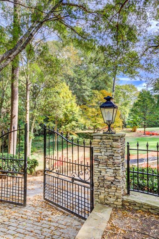 3541 Tuxedo Rd., Atlanta, GA 30305
