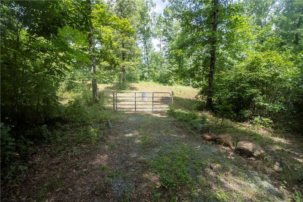 411 Poplar Grove Dr., Thomaston, GA 30286