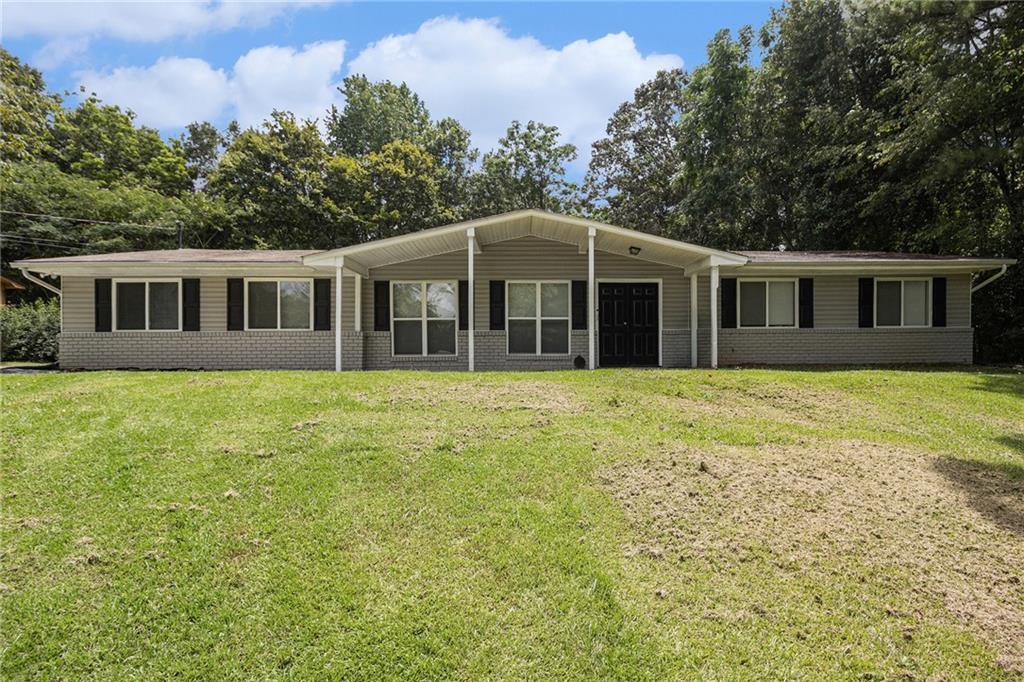 130 Wallace Gray Cir., Newnan, GA 30263