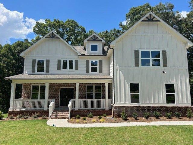 102 Cheval Ct., Hoschton, GA 30548
