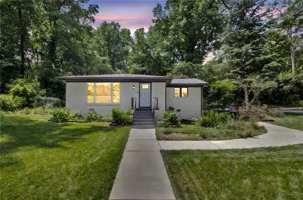 2837 Amelia Ave., Decatur, GA 30032