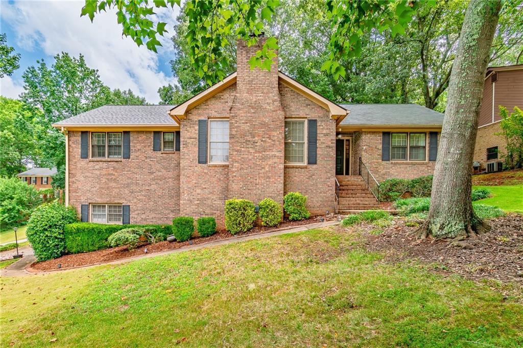 450 Battersea Dr., Lawrenceville, GA 30044