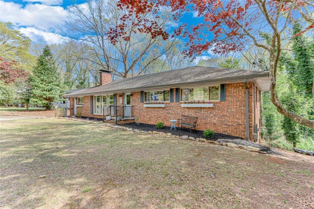 613 Holly Dr., Gainesville, GA 30501