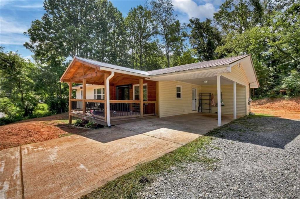 201 Milsaps Cir., Epworth, GA 30541