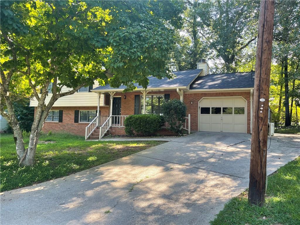 500 Carillon Ct., Stone Mountain, GA 30083