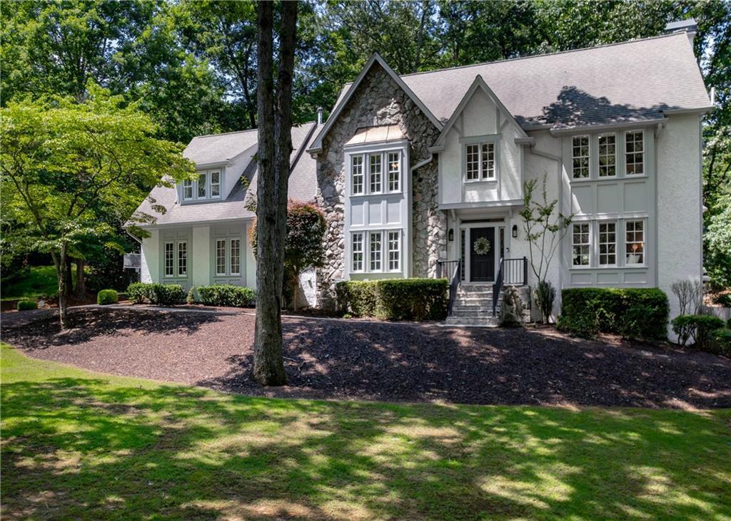 2260 River Cliff Dr., Roswell, GA 30076