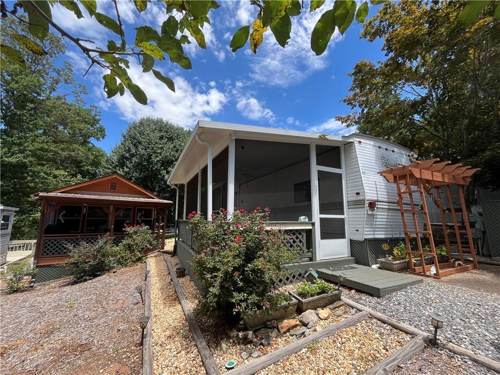 170 Tip Top Cir., Cleveland, GA 30528