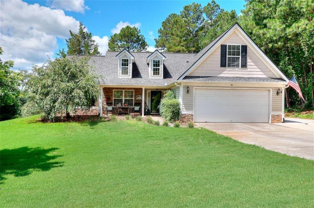 5106 Ashley Falls Ct., Loganville, GA 30052