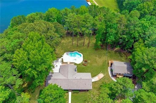 1673 Clearview Dr., Acworth, GA 30102