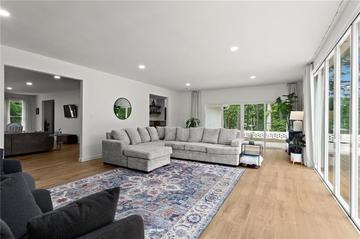 1673 Clearview Dr., Acworth, GA 30102