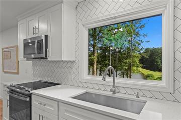 1673 Clearview Dr., Acworth, GA 30102