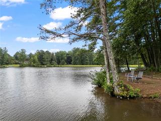 1673 Clearview Dr., Acworth, GA 30102